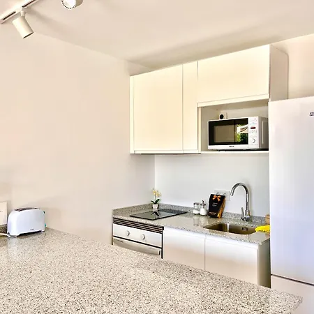 Beachfront Luxe Ii By Gloove Apartment